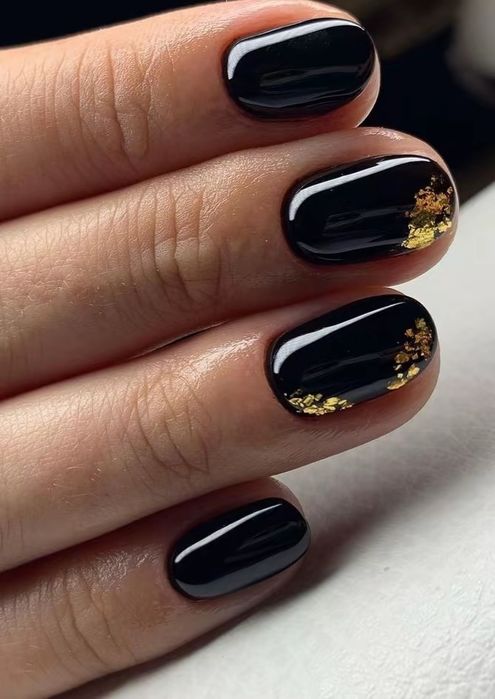 Unghii cu gel și oja semipermanenta la