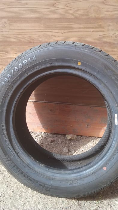 Продам покрышки легковой автомобиль новые