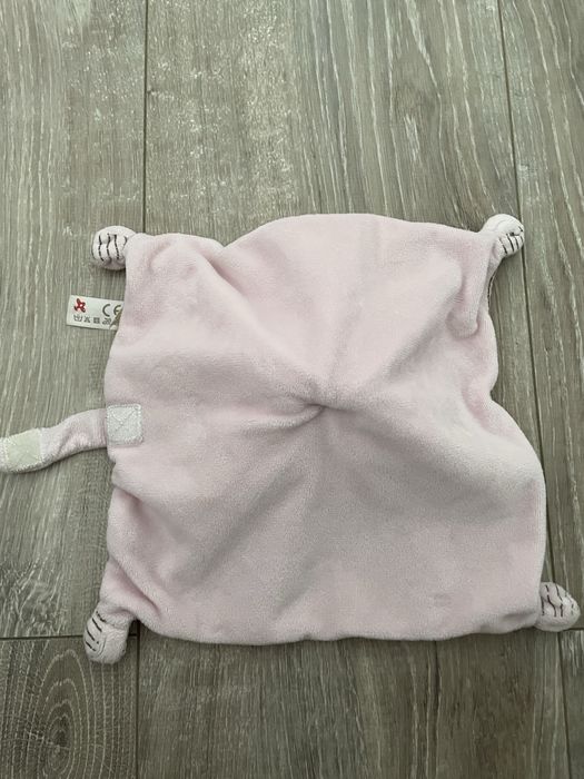 Păturică pentru somn cu iepuras de pluș