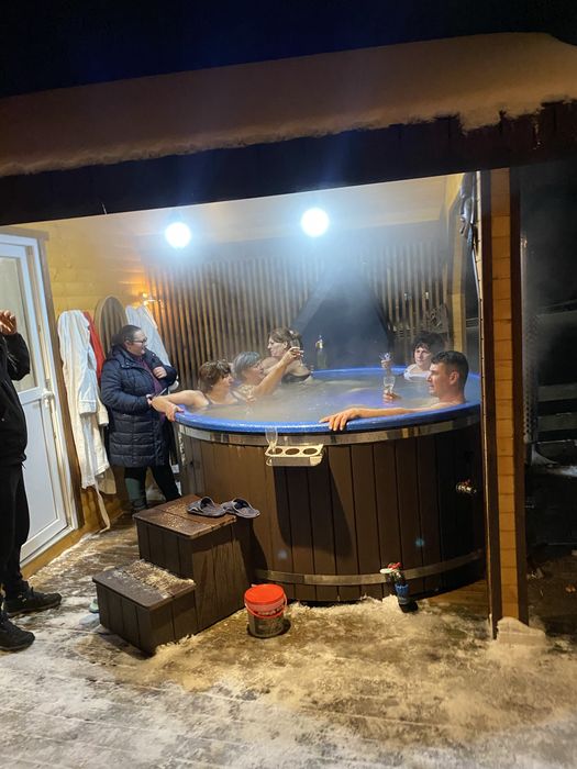 Cabana rustic cu 4 camere,ciubar si sauna