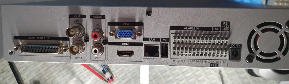 Продавам 16  канален DVR Hikvision с HD 1.0tb, NVR Panetron и 6 камери
