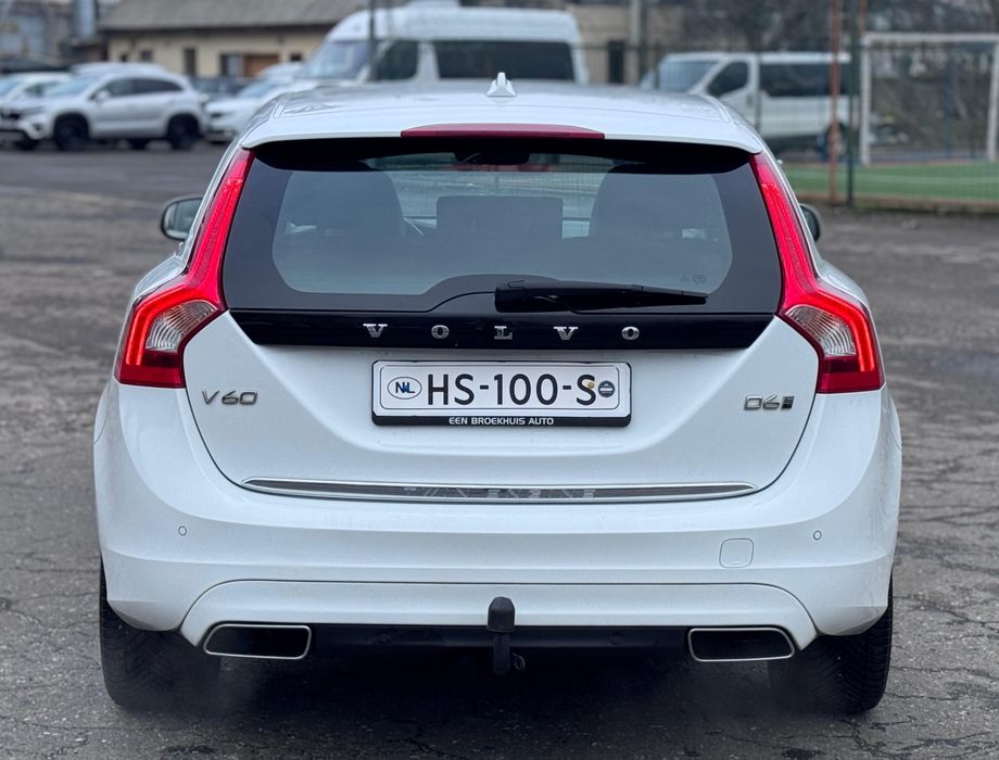 Volvo V60 D6 Twin Engine * R'Design * 2016 * 2.4 Diesel 247 CP 4X4