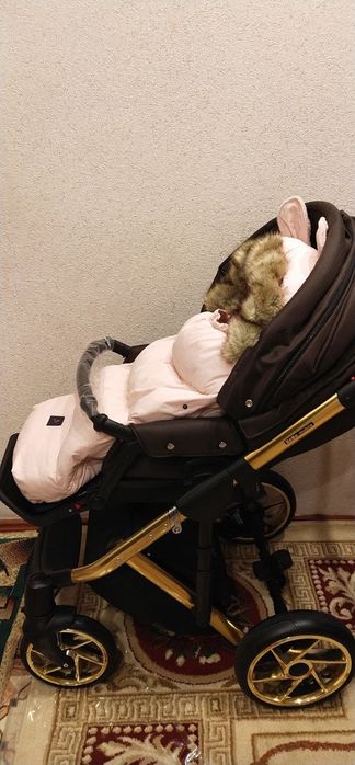 Продам зимний конверт для детей от 0 до 2 лет.