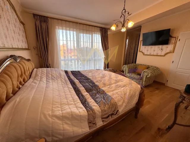 Продава се Тристаен апартамент в к.к. Слънчев бряг - 210 кв.м за 1667 €/кв.м - Снимка #3