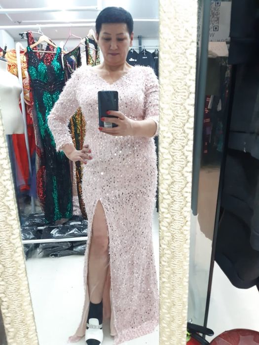 Платье женское продам