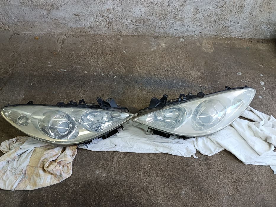 Фарове за Пежо 307