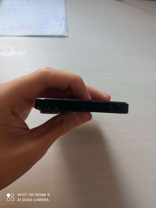 iPhone 13.