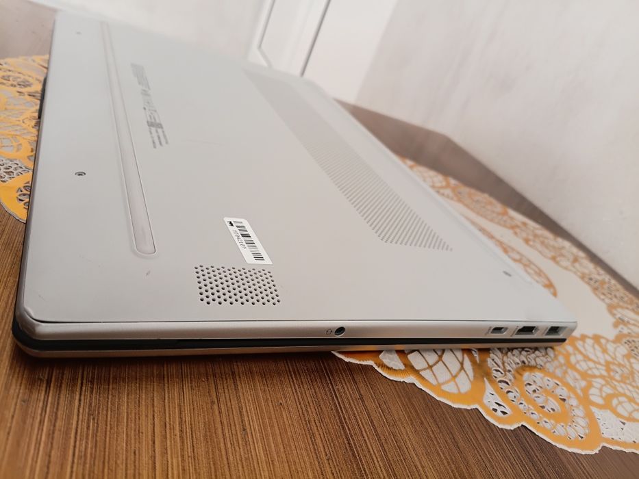 HP 15-FC0031NQ Ryzen 3 7320U 8Gb Ram 256Gb Ssd, laptop