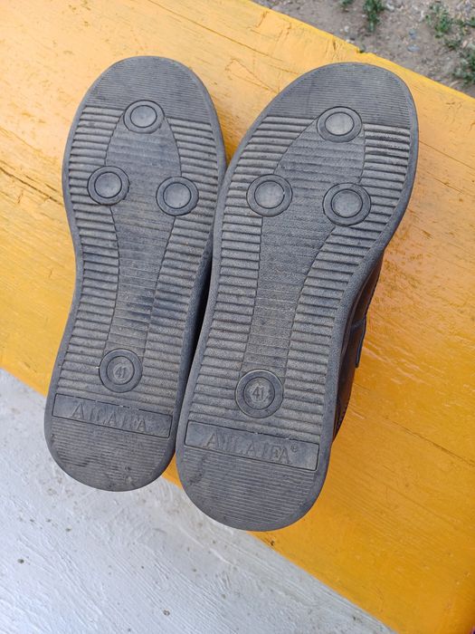 Продам обувь летней