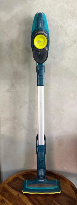 Безкабелна прахосмукачва Philips FC6725/01