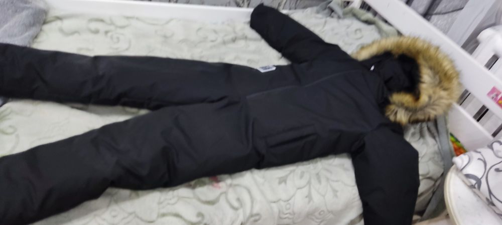 Зимний комбинезон для девочки