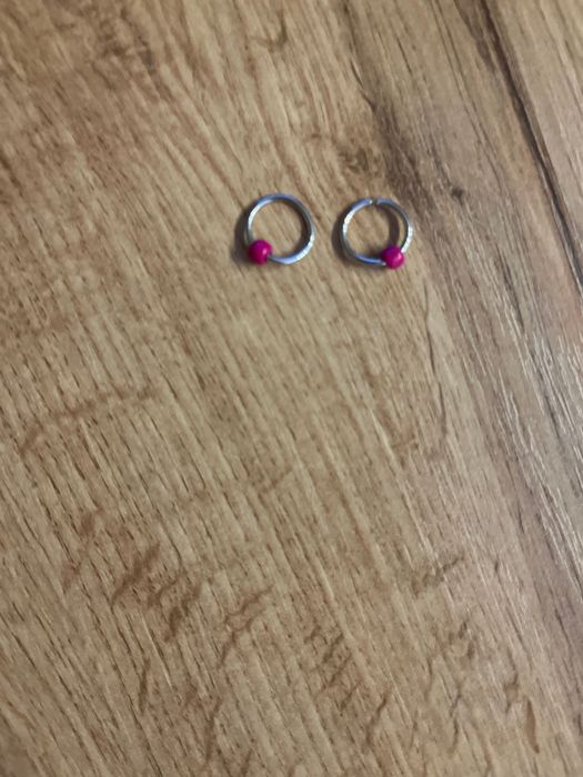 Гривни,колиета и обеци всичко общо струва 40лв