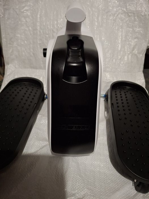 Ellipse One-aparat motorizat pentru exerciții acasă.