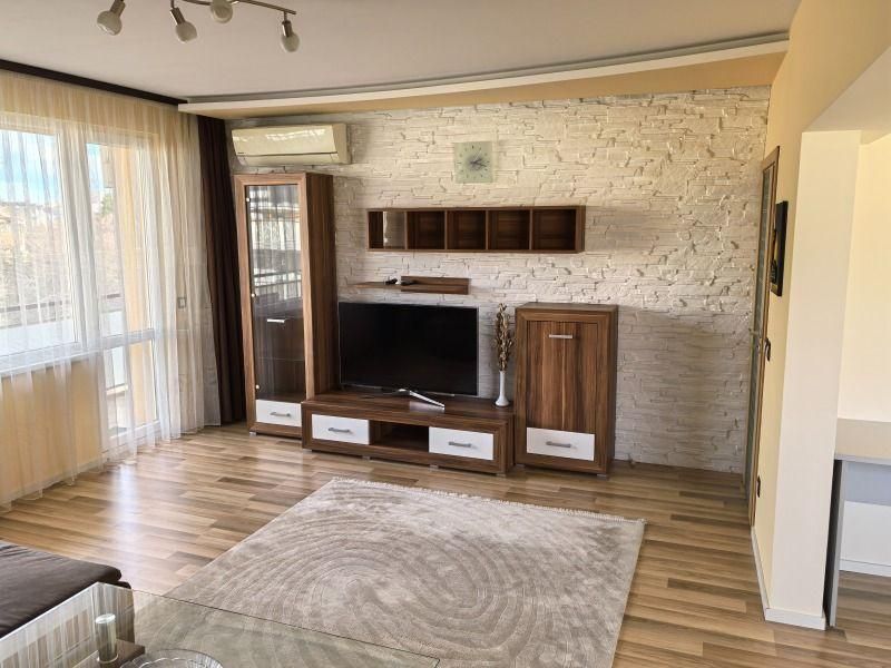 Дава се под наем Тристаен апартамент в София, Гео Милев - 100 кв.м за 777.75 € - Снимка #1