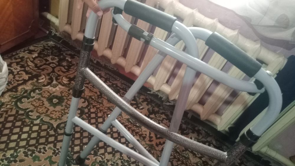 Ходунок для инвалидный