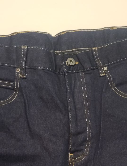 Emporio Armani jeans 34/32  4 perechi