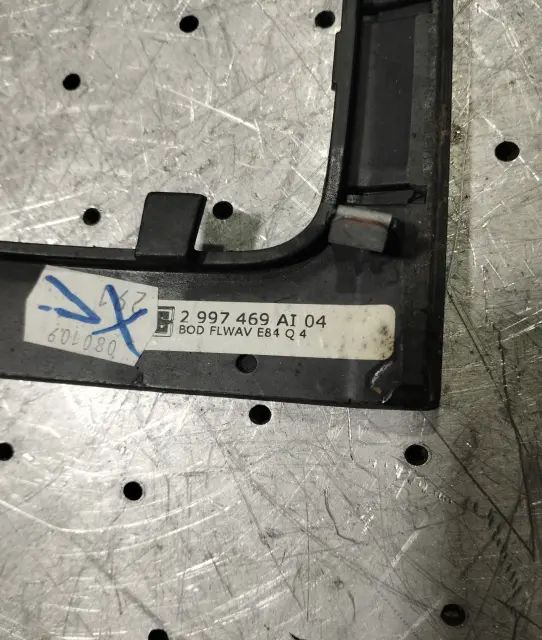 Ornament consola centrala BMW X1 1010