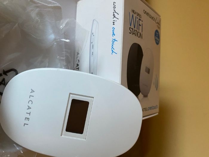Безжичен Wi-Fi модем Alcatel One Touch Y580