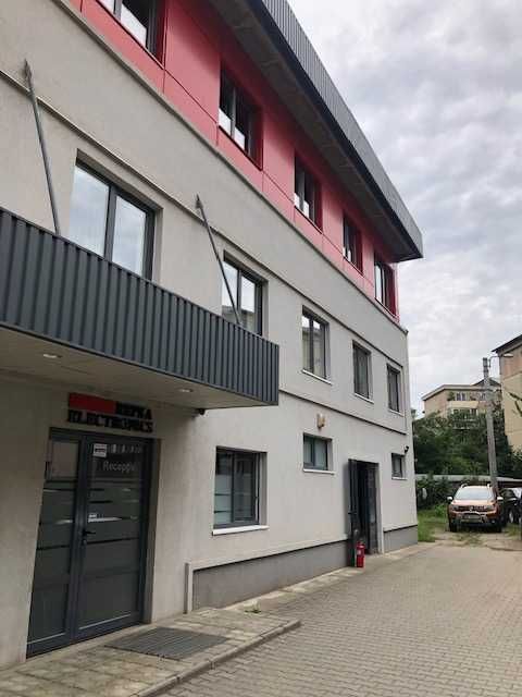 Birouri (Parter + Etaj 1) + Depozit (Parter), în Clădire de Birouri P+2