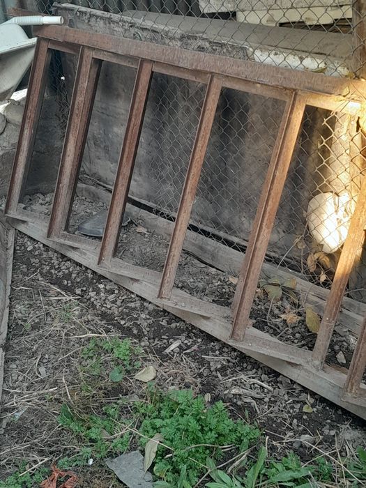 Продам железную лестницу