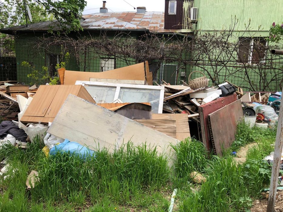 //Debarasez/Evacuez locuinte..Moloz,mobila,gunoi