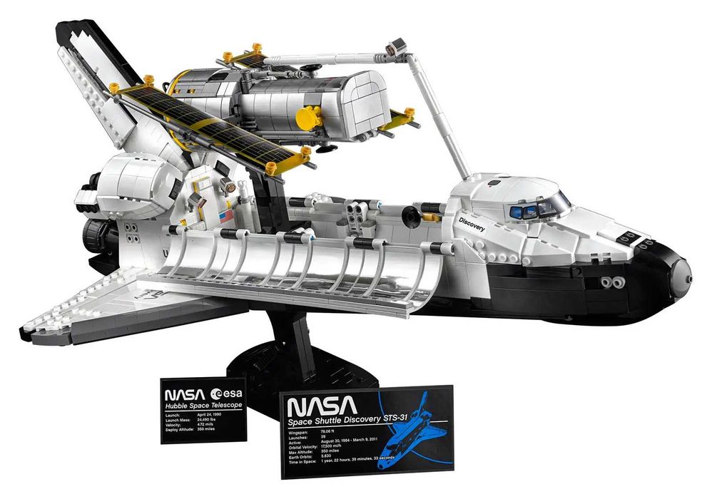 Продавам неразопакован Lego NASA Space Shuttle Discovery 10283