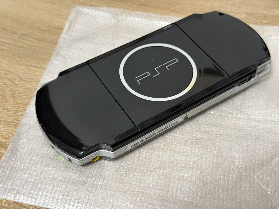 Consola Portabila Sony Playstation psp 3004 Full box + Jocuri