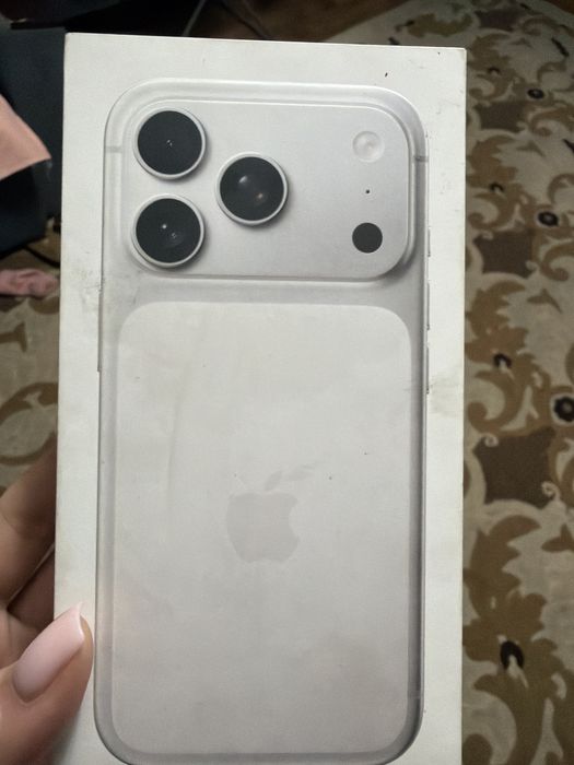 Iphone 17 pro серый