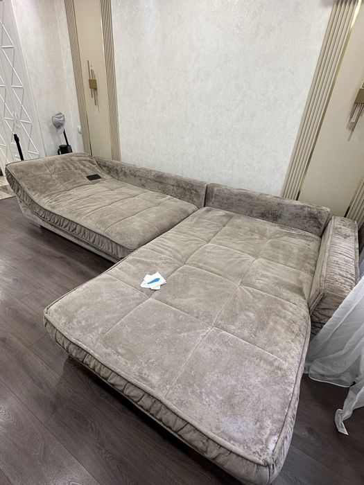 Угловой диван Срочно продается