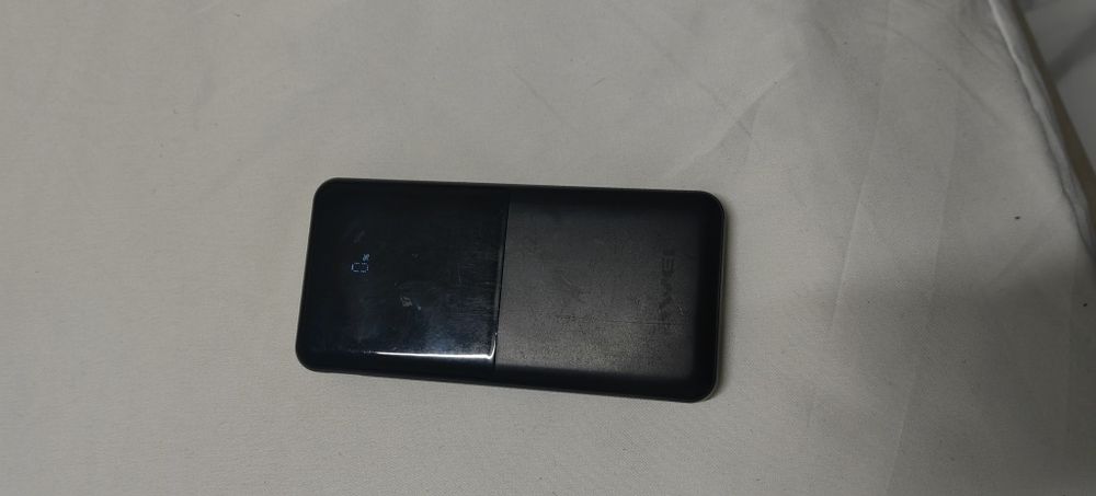 Продаю повербанк 10000мАч