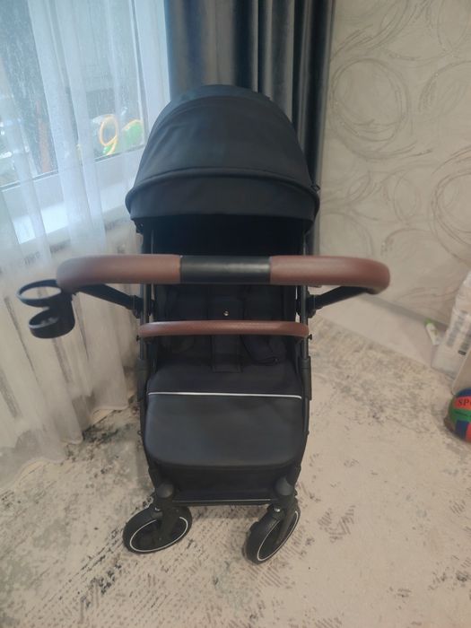 Продам коляску томикс