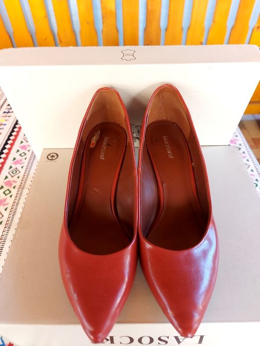 Pantofi grena,din piele eco