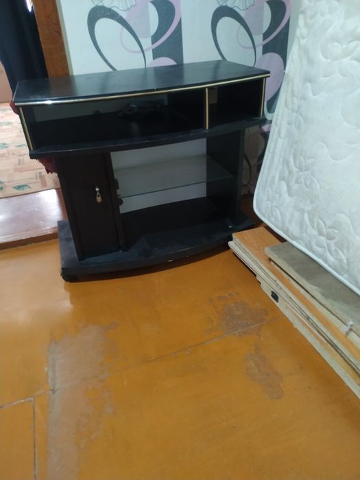 Тумба под телевизор, б/у