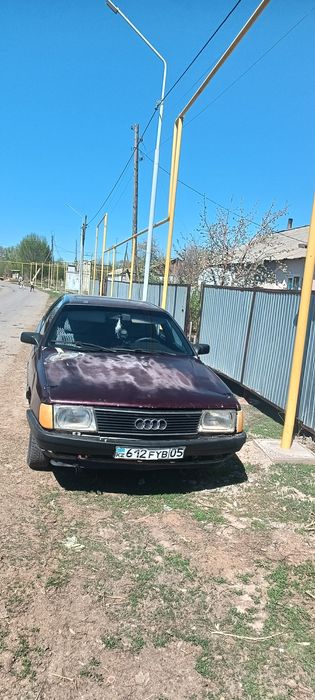 Машина Ауди 100 продается