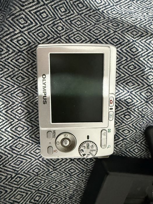 Olympus FE-190 срочная продажа
