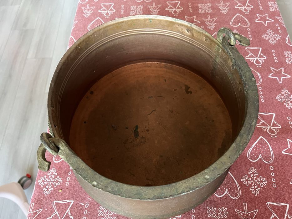 Автентичен меден котел