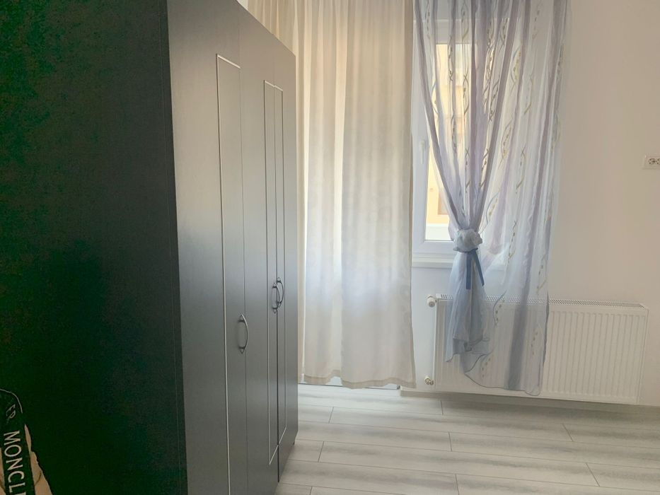 Apartament trei camere