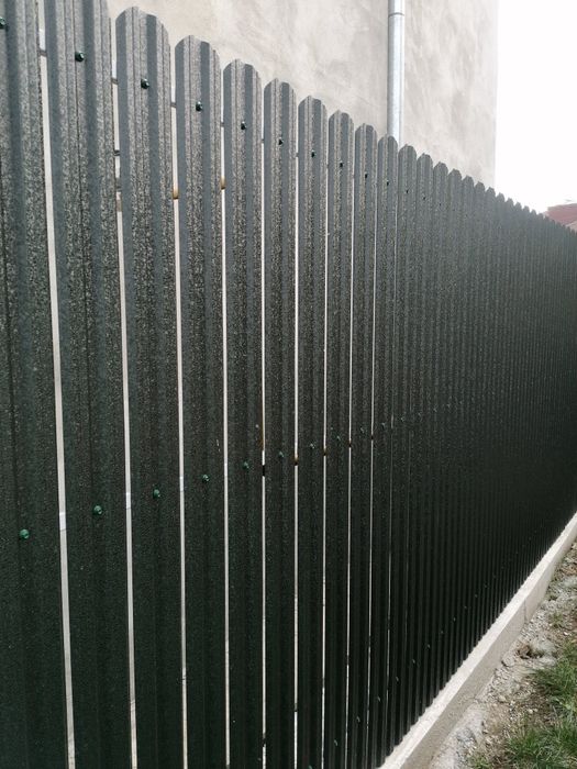 Construim garduri și porți exact după cerințele dumneavoastră (cu sau