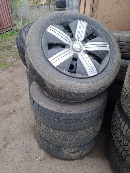 Продам комплект 175/65/14