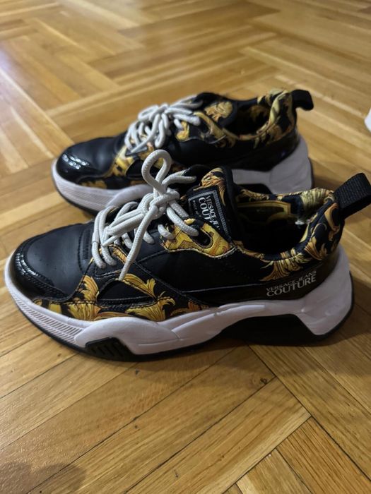 Adidasi Versace marimea 38