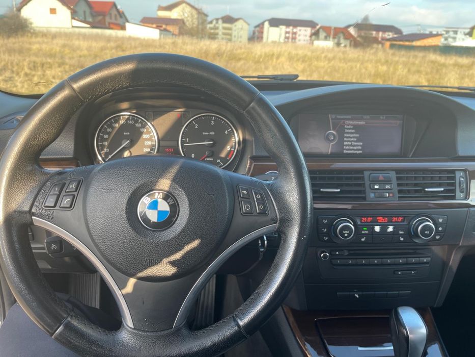 Vand BMW Seria 3 E90 – Automat, Piele, Navi, Bi-Xenon