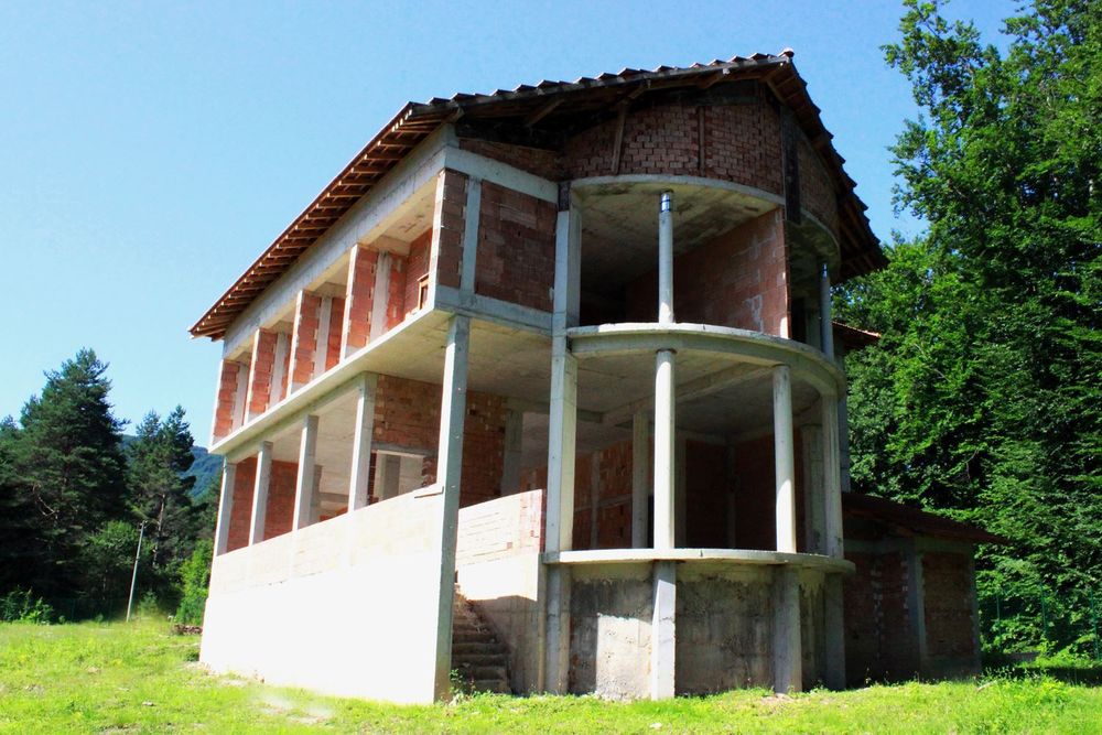 Продава се Хотел в с. Млечево, Област Габрово - 1674 кв.м за 73 €/кв.м - Снимка #3