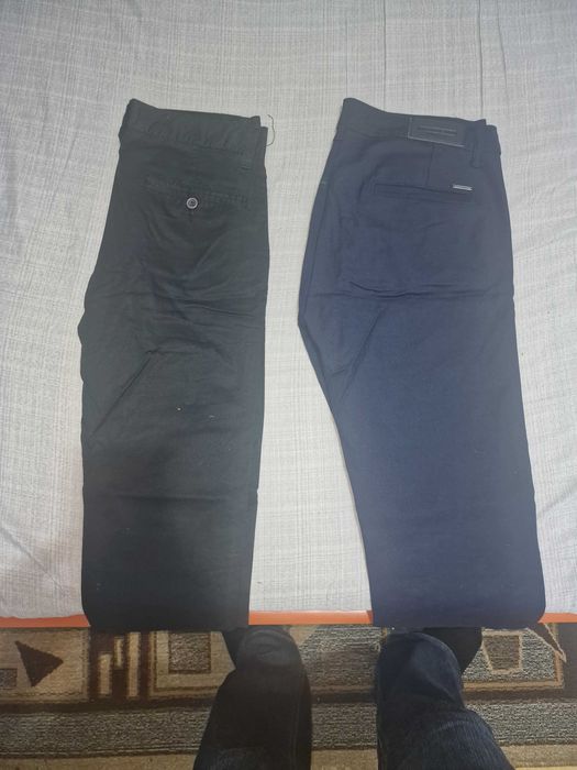 Vand lot de pantaloni barbatesti