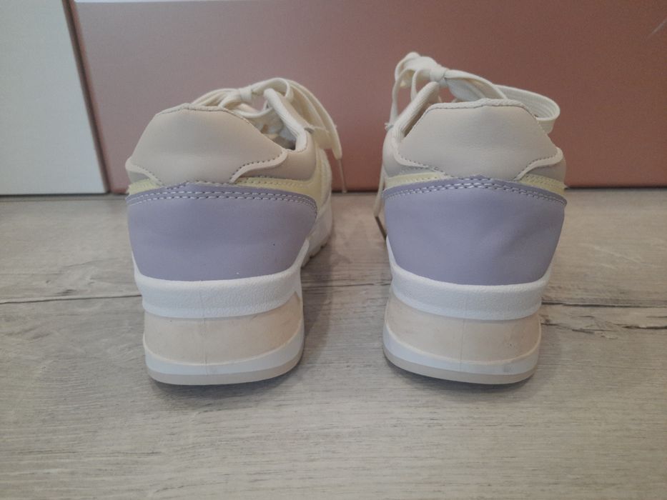 Спортни обувки (кецове) за момиче 36 номер