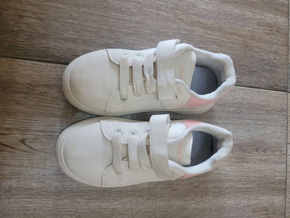 Маратонки за момиче