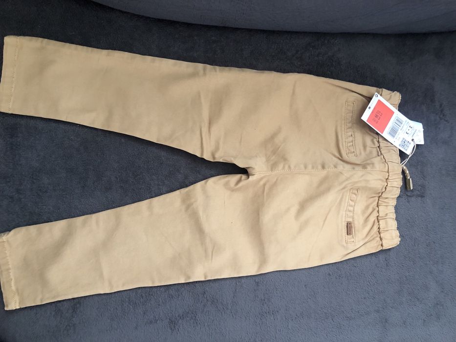 Детски панталони (нови).