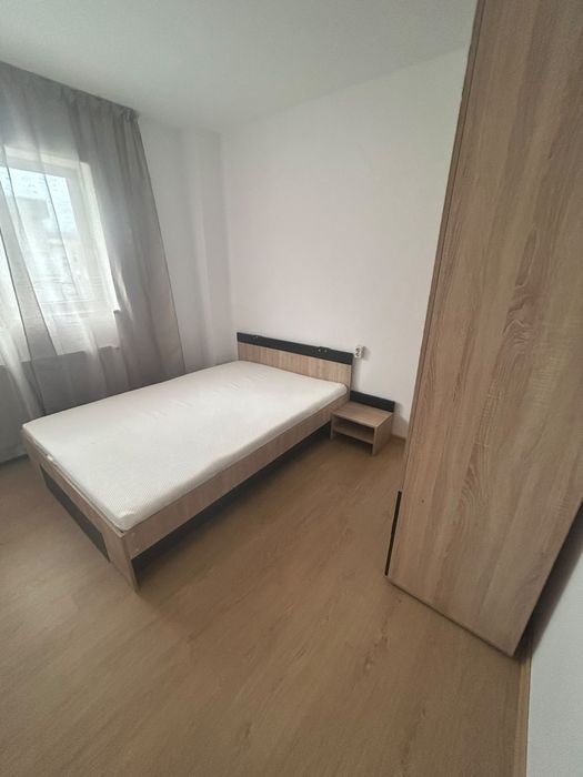 Închiriez apartament