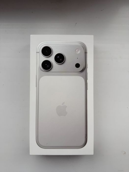 Новый IPhone 17 Pro 512 GB Серебристый