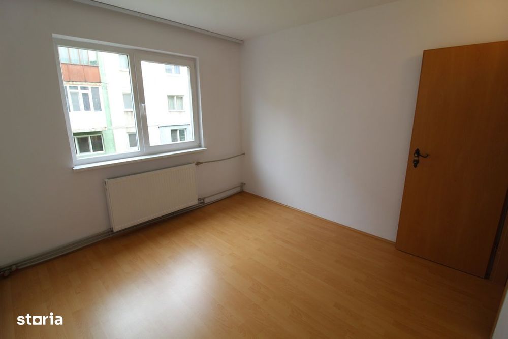 Vând apartament 2 camere în Hunedoara, zona Micro5-Rândunicii, et.1 — fotografia 3