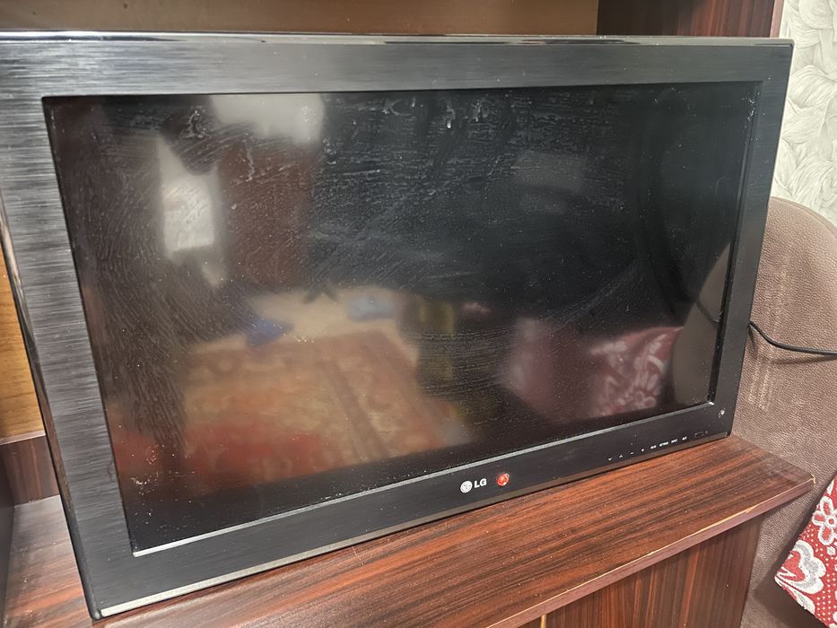 Продам телевизор LG